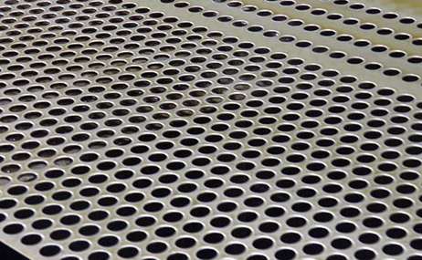 沖孔(kǒng)網爲什麽(me)會産生磨(mó)損