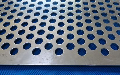 如何防(fang)止不鏽鋼(gāng)沖孔網出(chū)現氧化