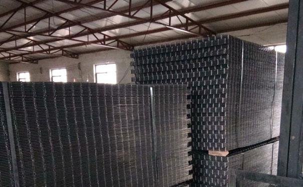 鍍(dù)鋅絲網廠家(jiā)直銷