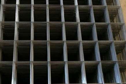 如何(he)做好鍍(dù)鋅沖孔(kong)網的防(fang)潮處理(li)