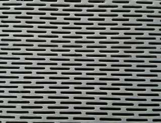 沖孔網加(jia)工時使用(yòng)切割液的(de)原因