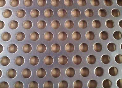 沖孔網在(zai)加工時爲什(shí)麽要塗切割(ge)液