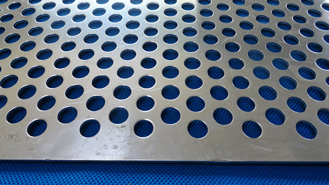 不(bu)鏽鋼沖孔(kong)網價格